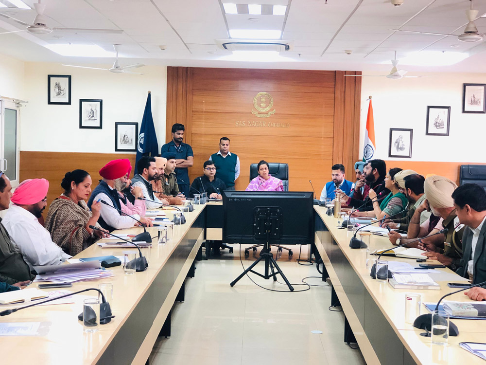 जिला में अगले महीने शहर की सड़कों पर जाम की समस्या से निपटने के लिए सड़क सुरक्षा की विशेष बैठक होगी - डीसी आशिका जैन